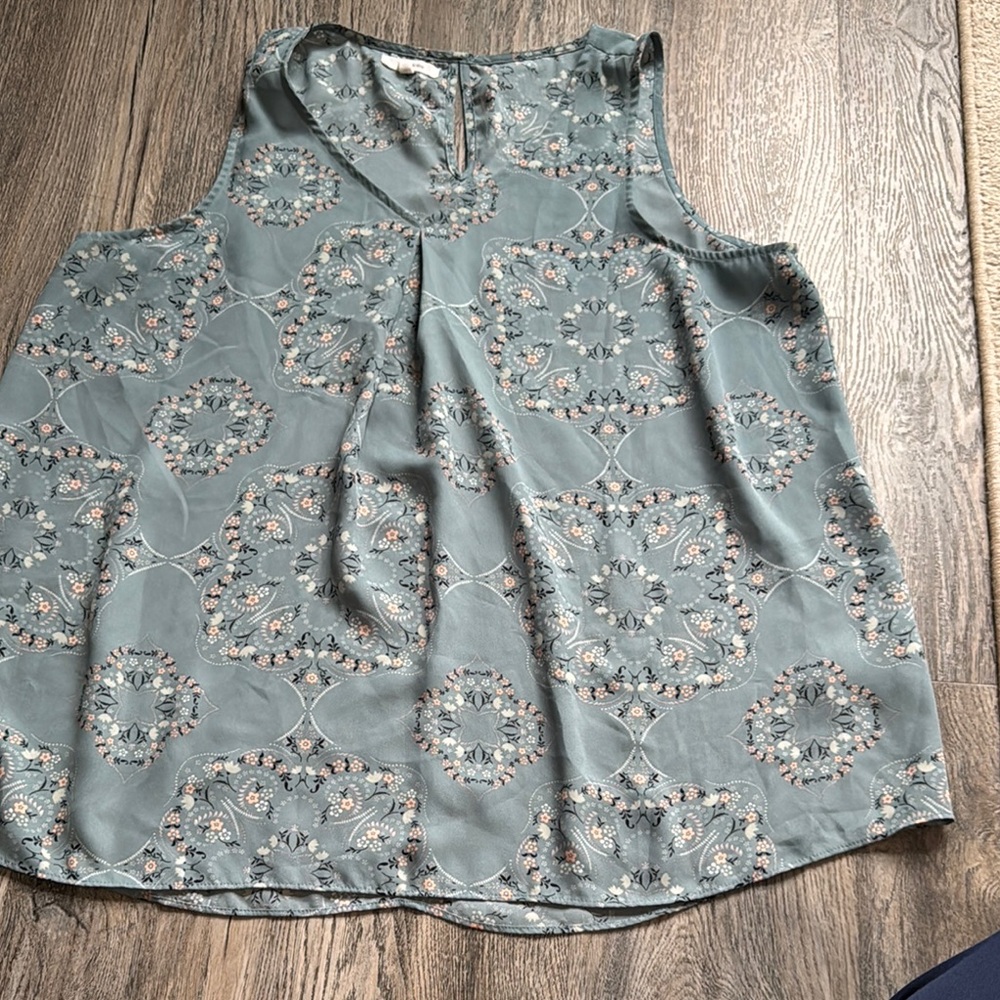 Maurices Green Boxy Sleeveless Blouse